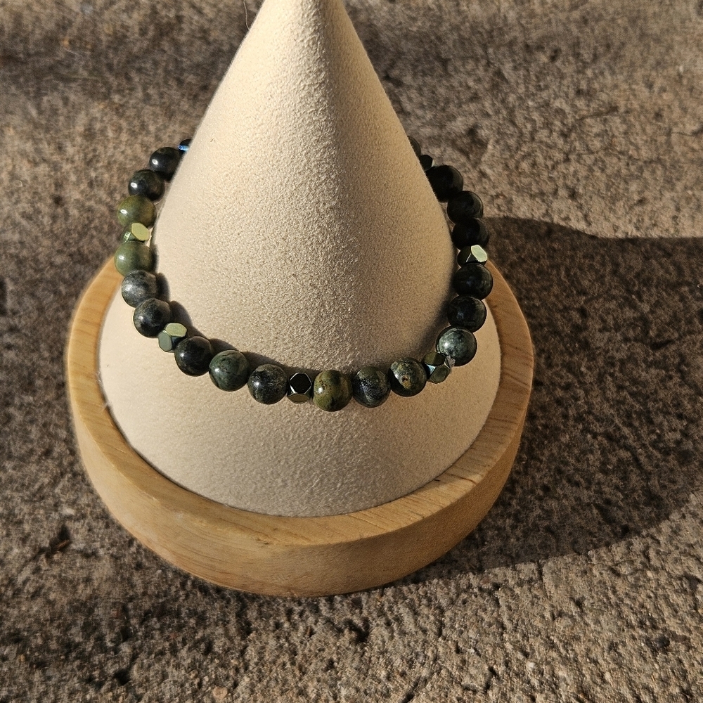 Earthy Green Beaded Bracelet Women's Jewelry Neutral Fall Stacking